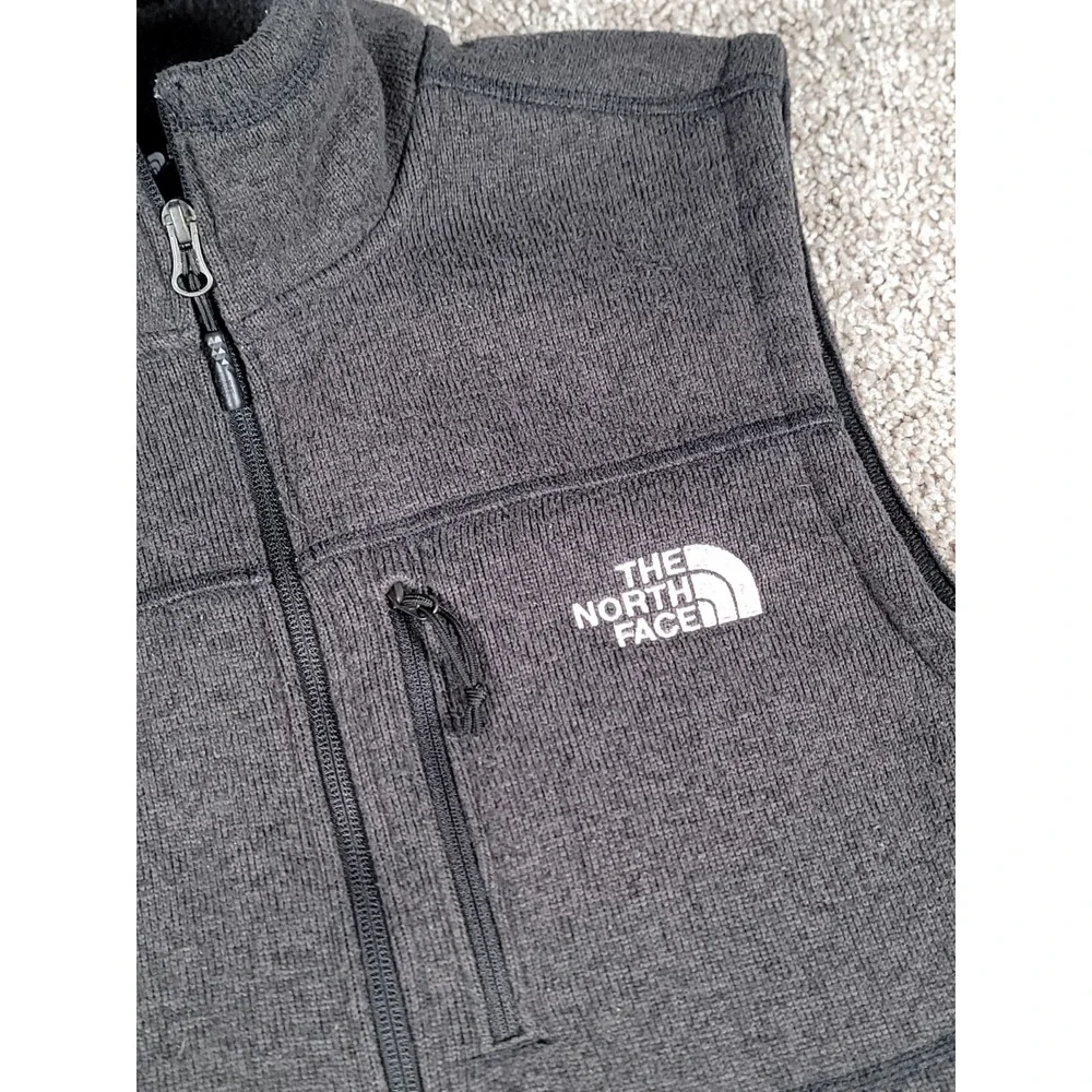 The North Face Gordon Lyons Fleece Sweater Vest Medium Gray Mens Casual Fit Mock